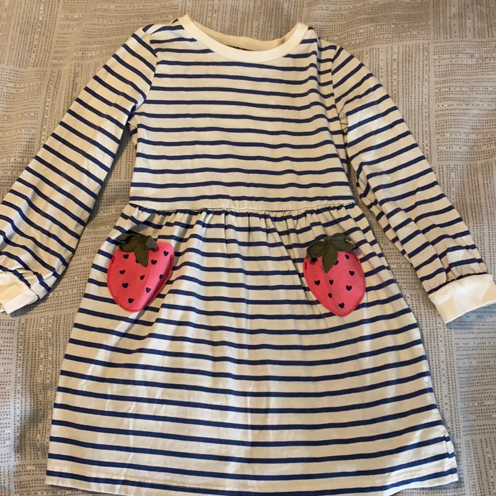 Striped casual Carter’s dress (4T) never been worn